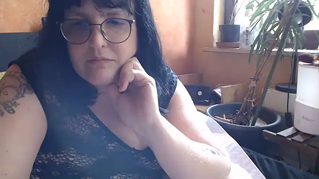 ladyfrombonn online show from 07-19-26, 02:58