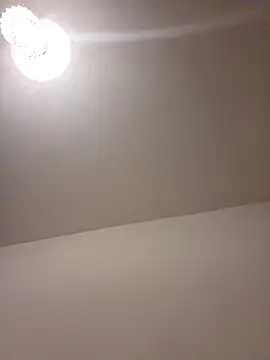 Snapshot of younggrower chatting on 11-08-25, 12:25 younggrower online show from 11-08-25, 12:25