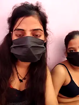 Snapshot of Hot-komall chatting on 09-15-25, 04:13 Hot-komall online show from 09-15-25, 04:13