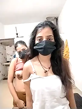 Snapshot of Hot-komall chatting on 01-15-26, 04:27 Hot-komall online show from 01-15-26, 04:27