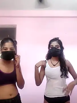 Snapshot of Hot-komall chatting on 09-29-25, 04:30 Hot-komall online show from 09-29-25, 04:30