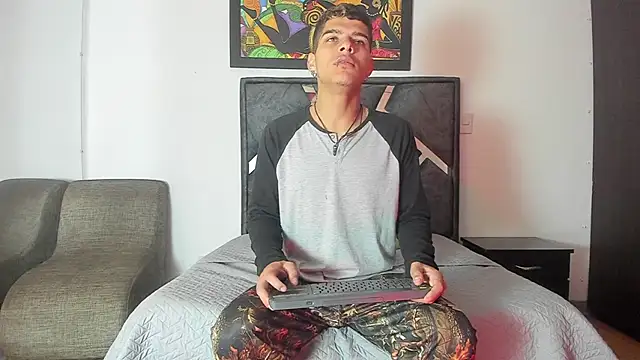 wyatt 3 online show from 11-05-25, 11:57