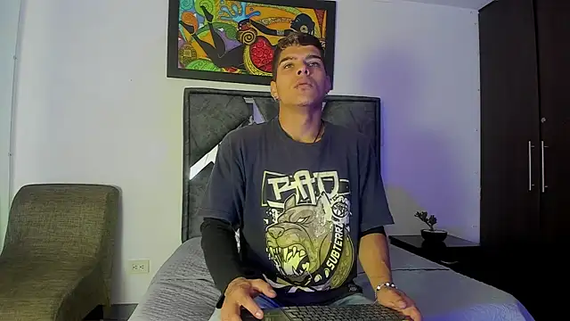 wyatt 3 online show from 11-11-25, 12:22