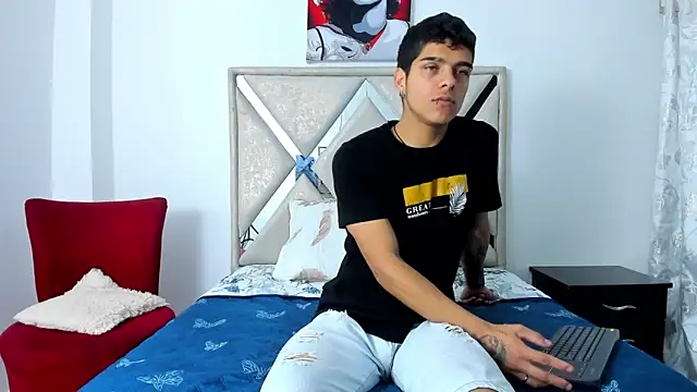 wyatt 3 online show from 12-22-25, 01:22