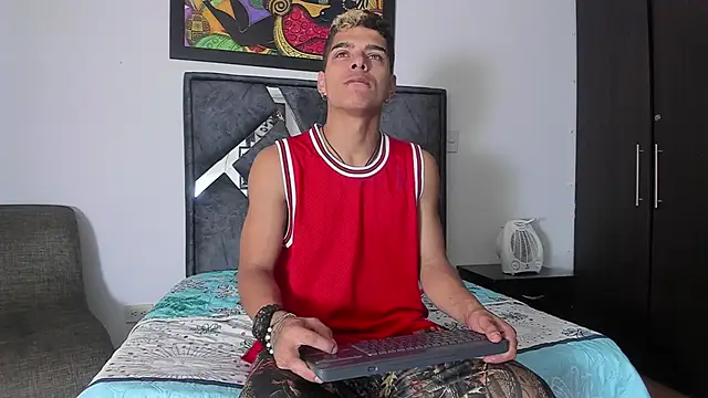 wyatt 3 online show from 10-23-25, 01:10