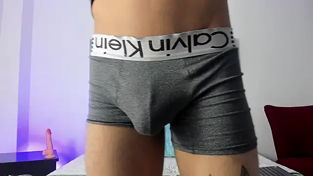 wyatt 3 online show from 11-27-25, 11:43