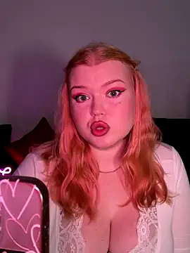 Snapshot of _Adele_Moor_ chatting on 10-14-25, 05:57  Adele Moor  online show from 10-14-25, 05:57