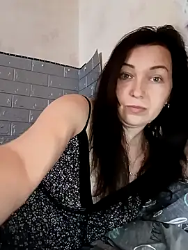 Snapshot of DanaNeon chatting on 05-04-26, 11:02 DanaNeon online show from 05-04-26, 11:02