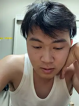 Snapshot of hiromu53 chatting on 10-12-25, 11:22 hiromu53 online show from 10-12-25, 11:22