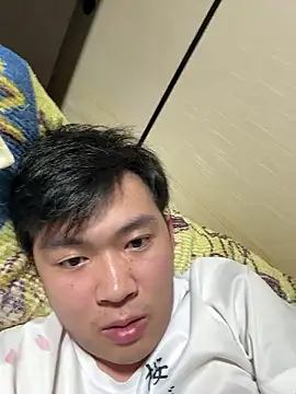 Snapshot of hiromu53 chatting on 10-17-25, 11:23 hiromu53 online show from 10-17-25, 11:23