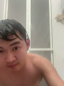 Snapshot of hiromu53 chatting on 10-21-25, 02:05 hiromu53 online show from 10-21-25, 02:05