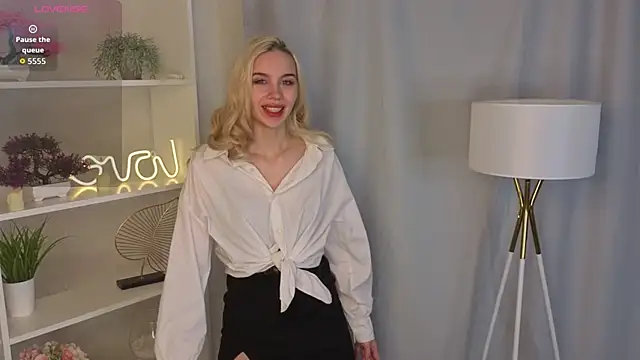 Snapshot of JaymieVigen chatting on 09-28-25, 03:13 JaymieVigen online show from 09-28-25, 03:13