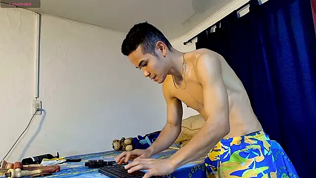 Snapshot of HARVEY_HARDMAN chatting on 03-20-26, 11:00 HARVEY HARDMAN online show from 03-20-26, 11:00