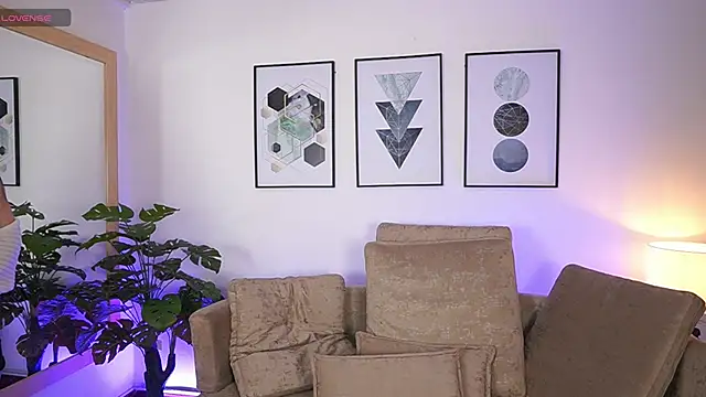 MilaCrave online show from 09-10-25, 11:42