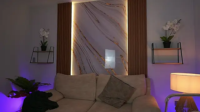 MilaCrave online show from 12-04-25, 11:53