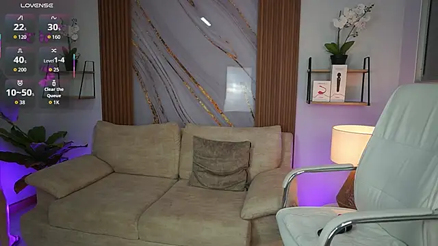 MilaCrave online show from 10-13-25, 11:34