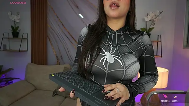 MilaCrave online show from 09-30-25, 11:38