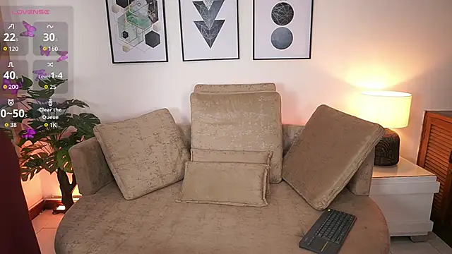 MilaCrave online show from 09-25-25, 11:38