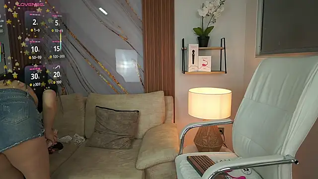 MilaCrave online show from 10-03-25, 11:34