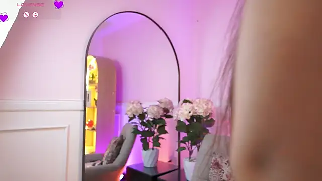 MilaCrave online show from 03-17-26, 12:41