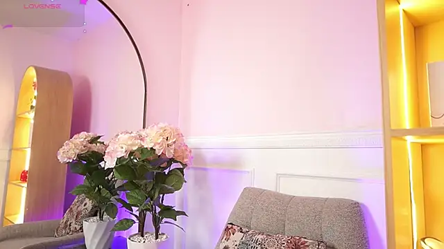 MilaCrave online show from 02-07-26, 11:40