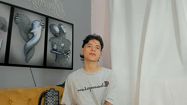 camillo virgil online show from 10-28-25, 10:58