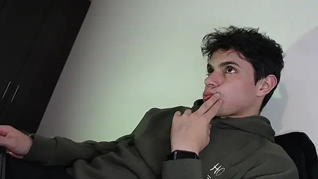 yourfavoriteboy   online show from 12-05-25, 05:50