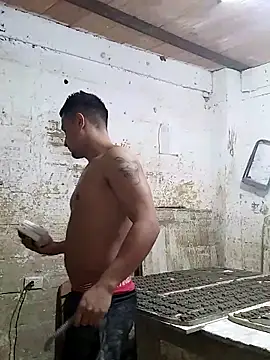 hoteder online show from 10-27-25, 02:40