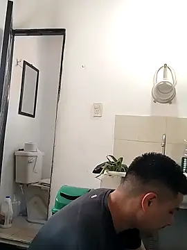 hoteder online show from 11-18-25, 02:42