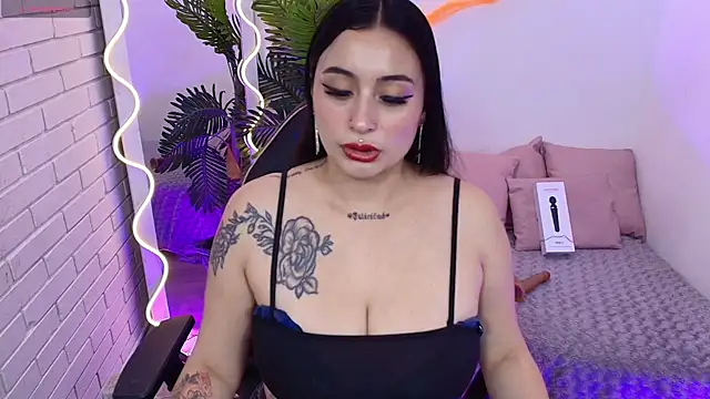 Darling tay online show from 10-18-25, 02:57