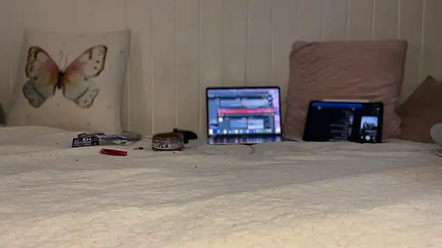 Snapshot of lau_laulu chatting on 11-01-25, 12:06 lau laulu online show from 11-01-25, 12:06