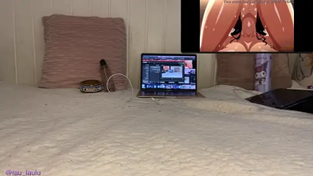 Snapshot of lau_laulu chatting on 11-06-25, 02:26 lau laulu online show from 11-06-25, 02:26