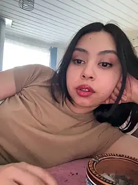 Snapshot of lau_laulu chatting on 10-27-25, 10:22 lau laulu online show from 10-27-25, 10:22