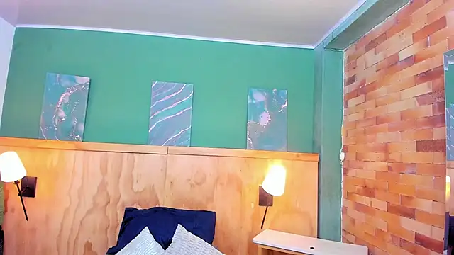 halleylorens online show from 04-08-26, 07:15