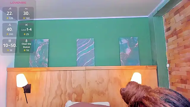 halleylorens online show from 03-26-26, 07:34