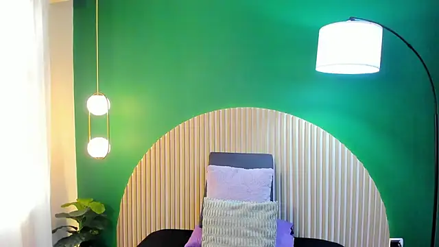 halleylorens online show from 11-26-25, 07:25