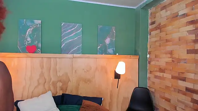 halleylorens online show from 10-18-25, 07:16