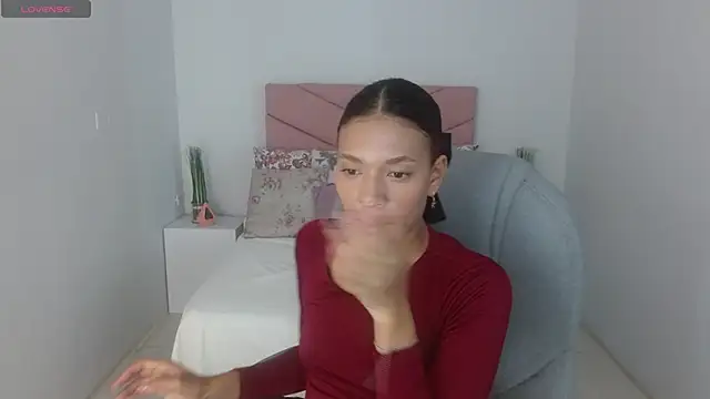 SarayVega  online show from 10-17-25, 07:26