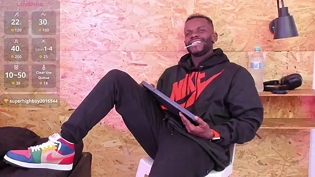 santiblack7 online show from 12-02-25, 02:34