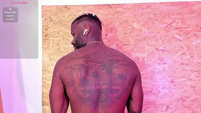 santiblack7 online show from 11-26-25, 02:00