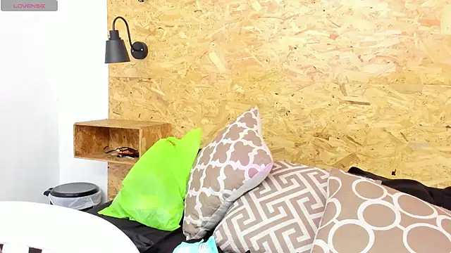 santiblack7 online show from 11-10-25, 06:57