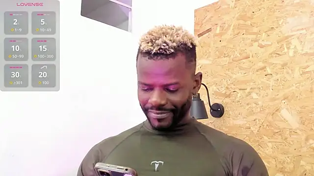 santiblack7 online show from 10-24-25, 08:19