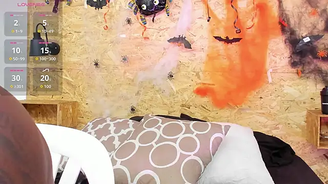 santiblack7 online show from 10-30-25, 07:33