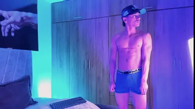 ZYZZ1312 online show from 09-22-25, 06:47