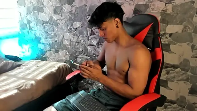 ZYZZ1312 online show from 05-26-26, 07:56