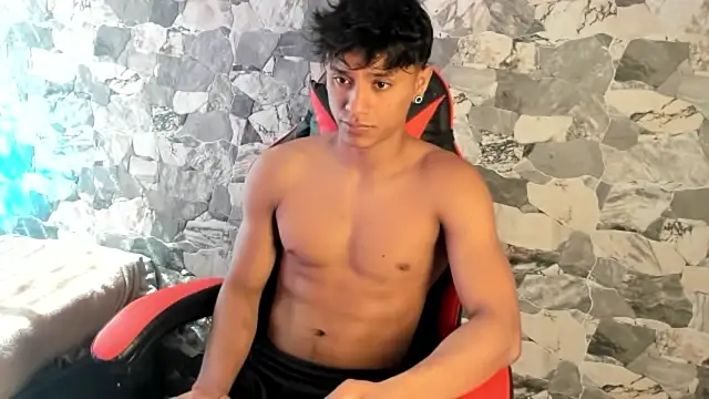 ZYZZ1312 online show from 05-06-26, 07:07