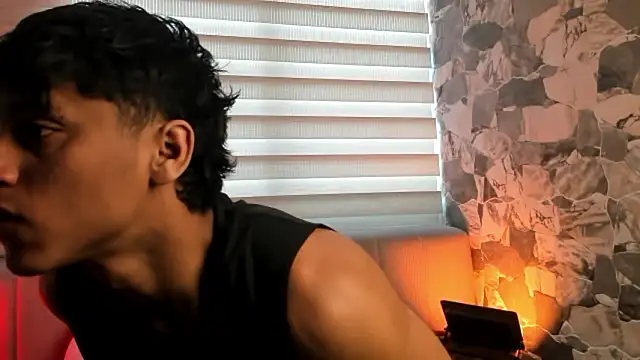 Snapshot of ZYZZ1312 chatting on 02-12-26, 05:45 ZYZZ1312 online show from 02-12-26, 05:45