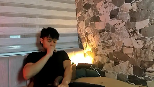 Snapshot of ZYZZ1312 chatting on 03-04-26, 05:59 ZYZZ1312 online show from 03-04-26, 05:59