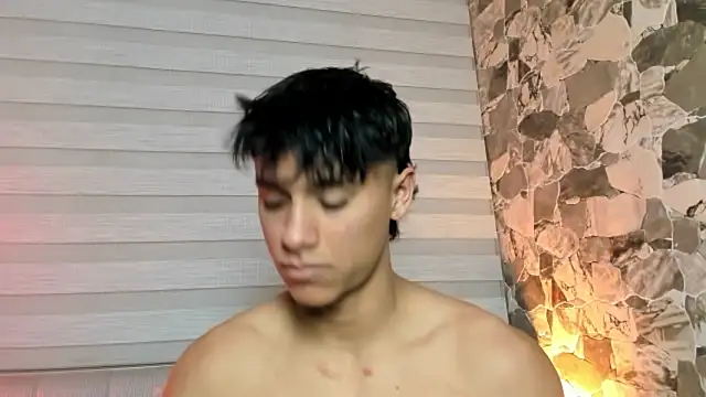 Snapshot of ZYZZ1312 chatting on 02-18-26, 05:05 ZYZZ1312 online show from 02-18-26, 05:05