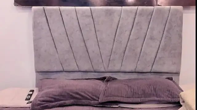 ZYZZ1312 online show from 12-13-25, 08:04